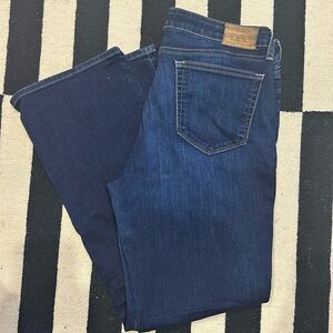 Lucky Brand
Size 12/31
Dark Wash
Lolita Boot Cut